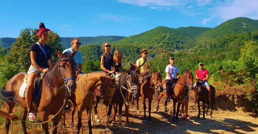 Marmaris: Horse Riding Experience with Hotel Transfers - Meet the Horses, Pick Your Mount, and Learn the Basics