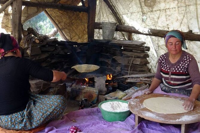 Marmaris Village Tour with Waterfalls & Visit Jesus Beach - Carpet school: watching weaving and learning the craft