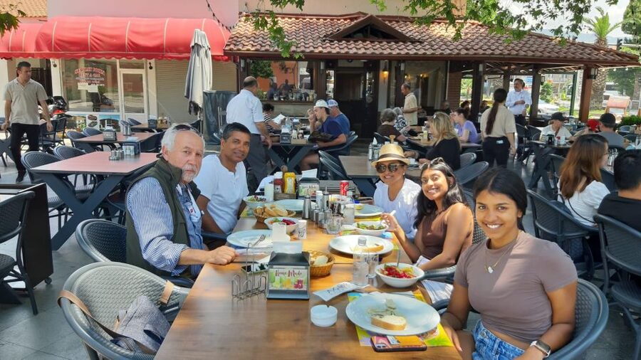 NO SHOPPING STOPS , NO HIDDEN FEES Ephesus 3/4 hour Tours - Guides and group size: what you gain when up to 16 people share the day