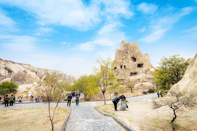 North Cappadocia Red Full-Day Guided Tour with Lunch - Lunch inside Göreme National Park: what’s included and what to bring