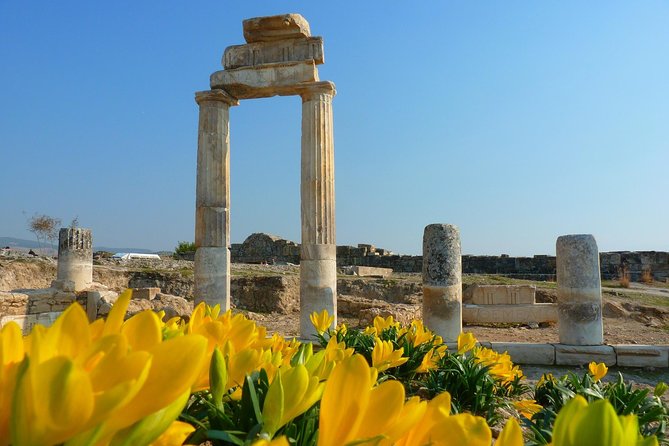 Pamukkale and Hierapolis Small Group Tour - White Cliffs of Pamukkale Natural Park: walking time that pays off