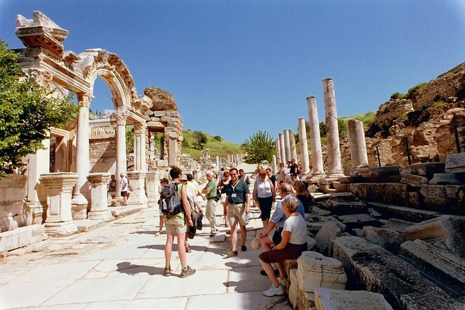 Pamukkale from Antalya Province - Entering Pamukkale terraces: your best chance is how you manage the first hour