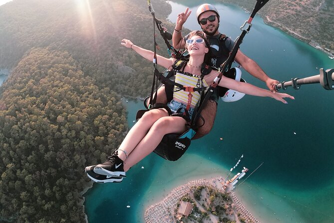 Paragliding In Fethiye Oludeniz, Turkey - Pilots, Safety, and the Female Pilot Option