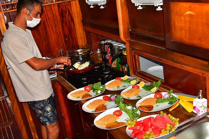 Private 6-Hour Boat Tour with Lunch in Bodrum Bays - Price and value: does $409.37 per person make sense?