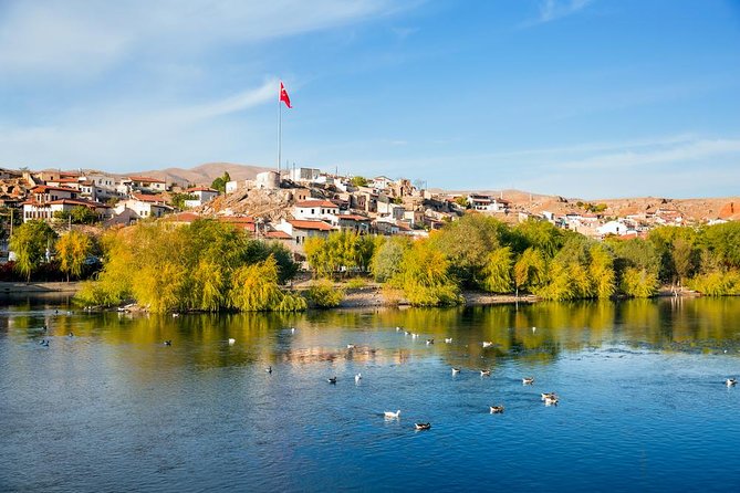 Private and All Inclusive Highlights of Cappadocia Day Tour - Pigeon Valley: a quick stop with a surprisingly human story