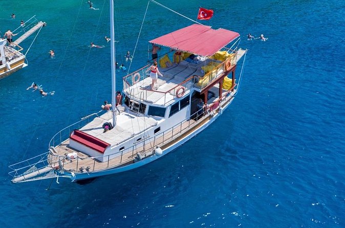 Private Boat Trip with lunch & island stops - Should you book this private boat trip?