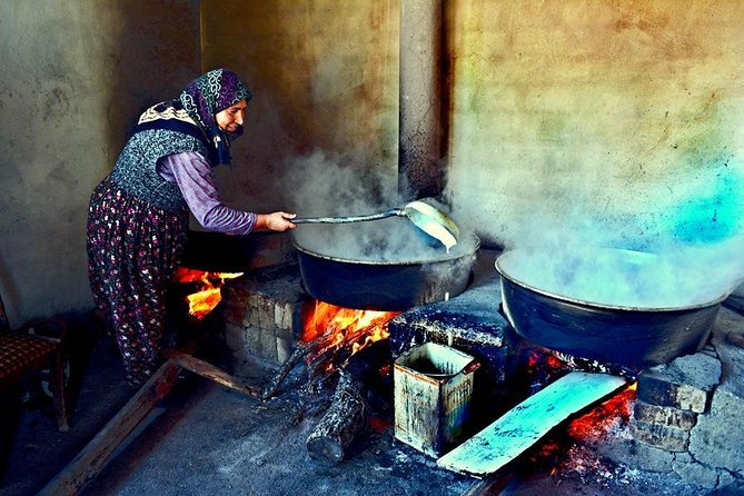 Private Bodrum Village Tour + 1 Glass Free Local Wine - Stop 2, Etrim Halicilik: watching rugmaking, dyeing, and craft details up close