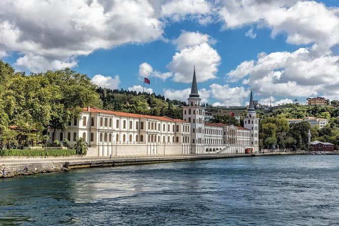 Private Bosphorus Cruise and Egyptian Bazaar with Motor Yacht - Who this suits best, and who might want a different plan