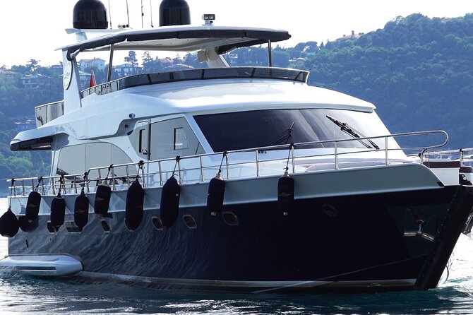 Private Bosphorus Sightseeing Cruise on Luxury Yacht - The onboard comfort: what you get, and why it matters