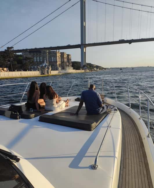 Private Bosphorus Yacht with Local Guide and Snacks - Meeting point, start choices, and what to bring