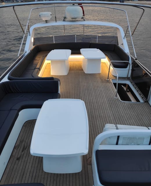 Private Bosphorus Yacht with Local Guide and Snacks - From Galata Bridge to Galata Tower: the Istanbul warm-up section