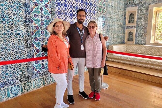 Private Cultural Tour of Istanbul with Certified Guide - Entering Hagia Sophia Grand Mosque with the right frame