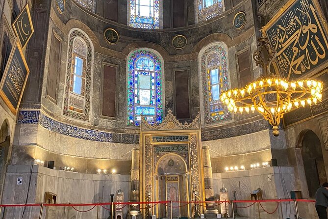 Private Guided Hagia Sophia Tour with Skip the Line Access - Meeting at Sultanahmet: where to start and why it matters