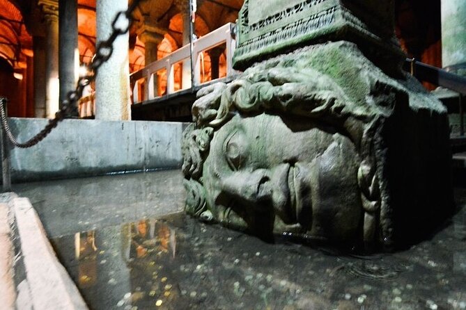 Private Guided Tour Hagia Sophia, Cistern, Topkapi and Bazaar - Meeting point and timing: getting into the flow fast