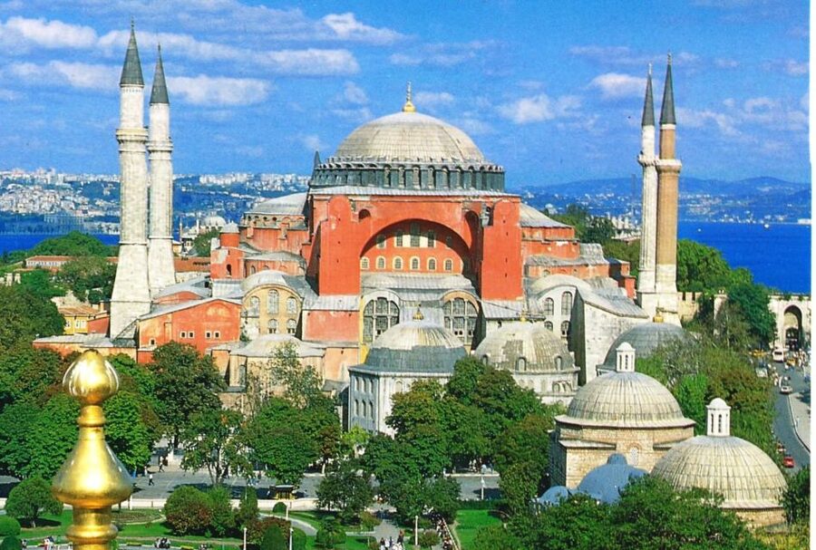 Private Historic Istanbul Half-Day Sightseeing Tour - Blue Mosque timing and etiquette, including Friday closure
