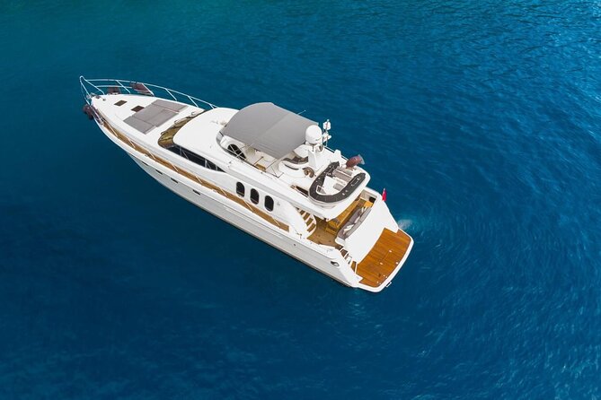 Private Istanbul Bosphorus Yacht Cruise - A Floating Living Room: Comfort, WiFi, and What the Yacht Adds