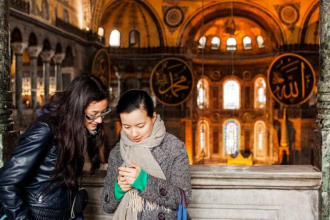 Private Istanbul Layover Tour From Airport - Sultanahmet District: Your 15 Minutes of Orientation