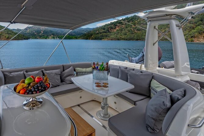 Private Luxury Yacht Cruise on Bosphorus - Bosphorus route 101: the real reason the views feel special