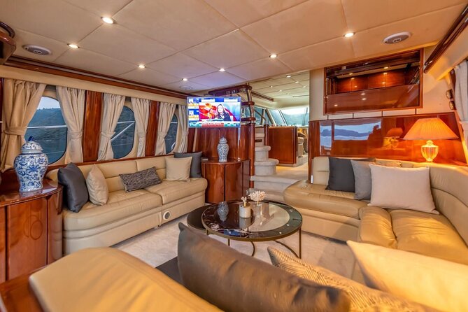 Private Luxury Yacht Cruise on Bosphorus - Ortaköy and Bebek: the Bosphorus neighborhoods you can almost taste