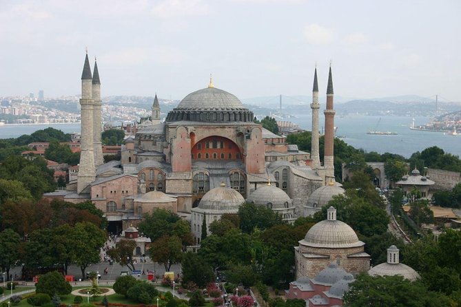 Private & Mini Group Istanbul 7 hours Tour with TRAM. Save time - Tram that actually saves your day: price and value