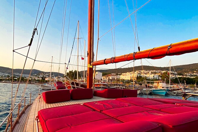Private VIP Gulet Boat Tour With Lunch in Bodrum For 6 Hour - Red Bay for a final swim and fruit before heading back