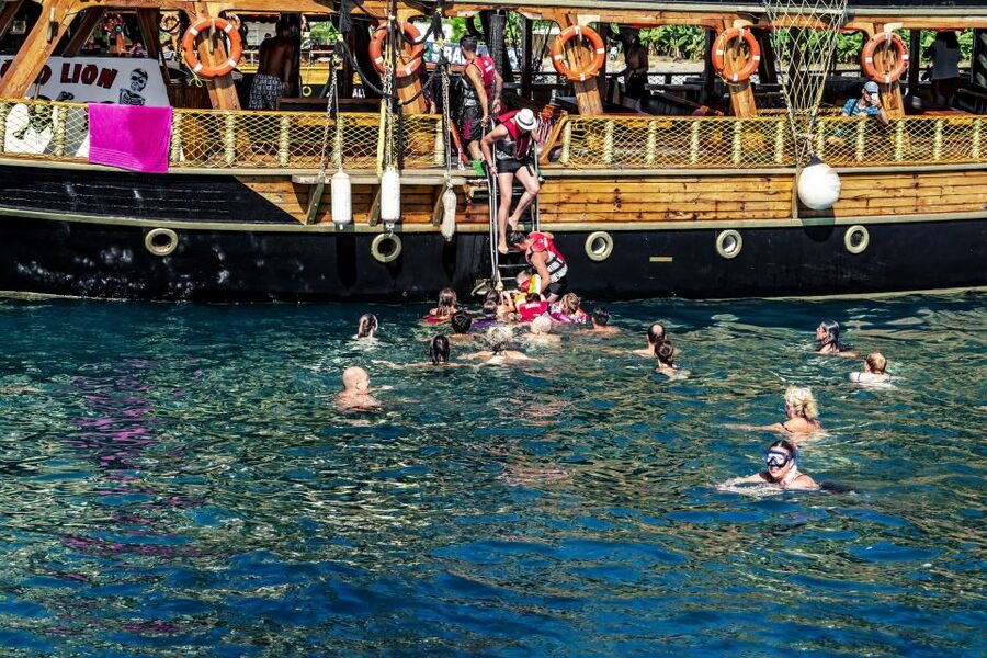 Red Dragon Pirate Boat Trip & Lunch - Beycik Bükü Photo Stop: A Quick Hit for the Photos
