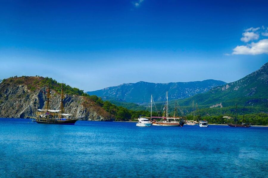 Relaxing Boat Trip with Lunch and Drinks - Back to Kemer, Tahtali Mountain and island views on the return