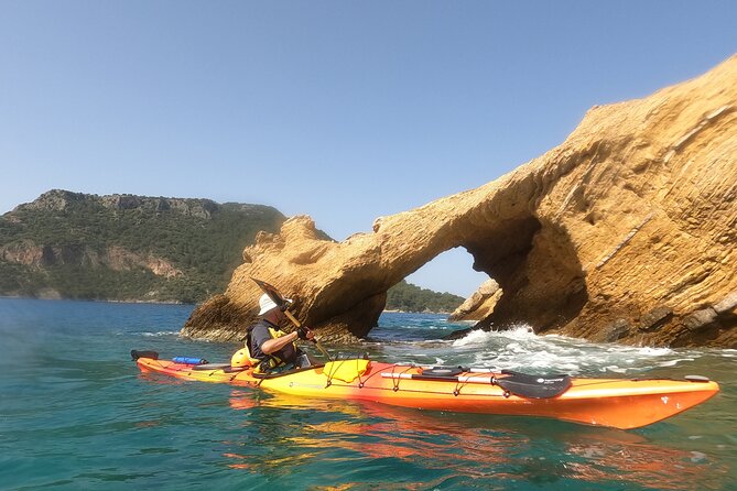 Saint Nicholas Island Sea Kayaking Tour - Safety equipment and patient guiding that keeps it fun
