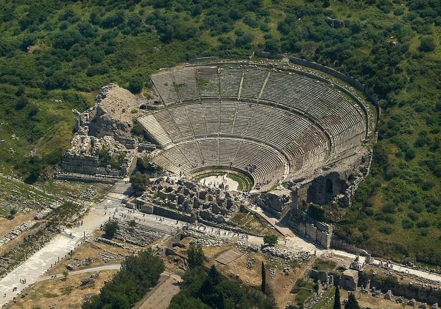 Shore Excursions: 3 Hours Easy Ephesus Tour - Artemis Temple: a quick stop with big-world context
