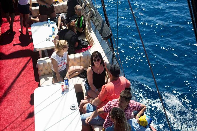 Side-Alanya: Pirate Yacht Tour (Legend Big Kral) with Lunch-Drink - Getting There and Board Time: Pickup, Group Size, and the Big-Boat Feel