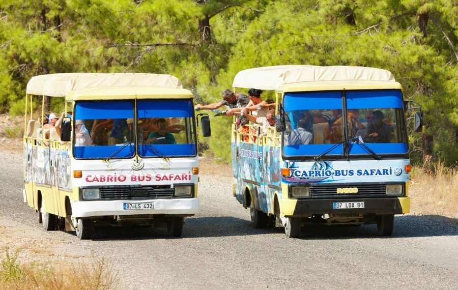 Side: Green Canyon Boat Trip & Bus Safari with Lunch - Lunch Near the Lake: Simple, Included, and Worth the Setup