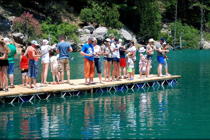 Side Green Canyon Boat Trip With Unlimited Drinks And Lunch - Lunch by the water: buffet pacing, what to choose, and how to survive the queue