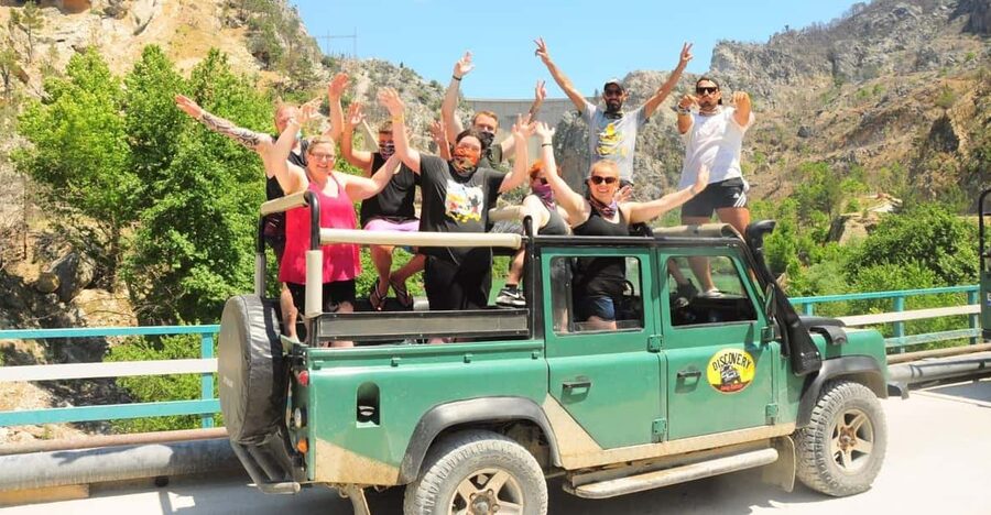Side Green Canyon Off-Road Jeep Safari Adventure with Lunch - Manavgat Waterfall and the zoo stop: a mid-day rhythm shift