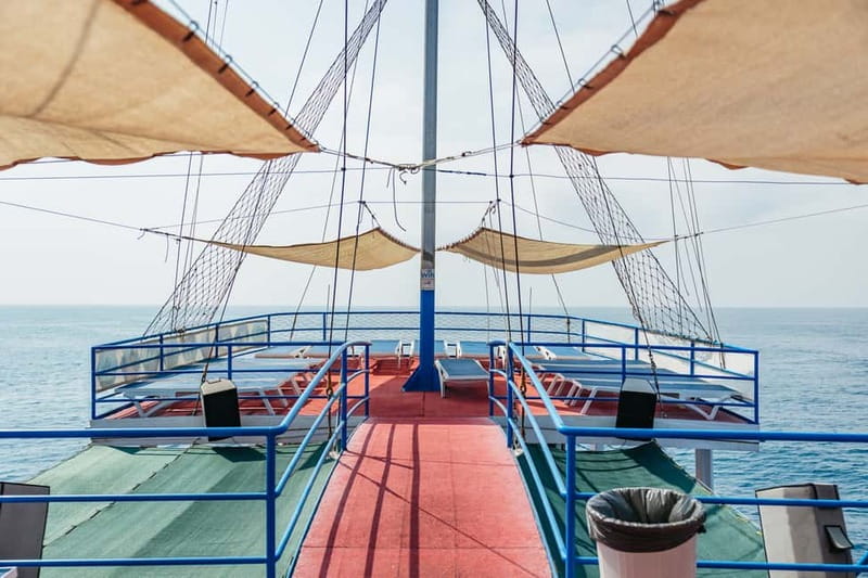 Side: Scuba Diving, Underwater Museum, 2 Dives incl. Lunch - Lunch on the Boat: A Real Meal Between Sites