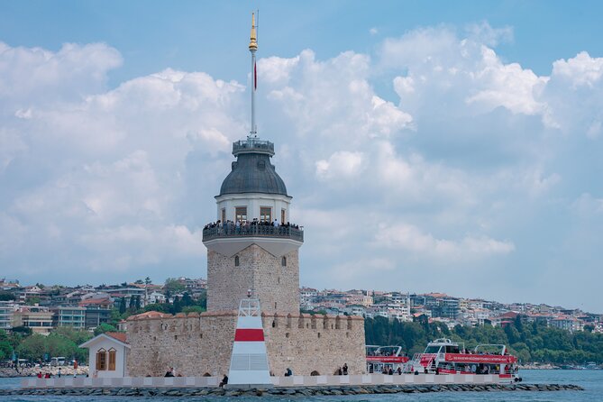 Small-Group 2 Hours Bosphorus Luxury Yacht Cruise in Istanbul - Golden Horn moment: Galata Bridge and Galata Tower
