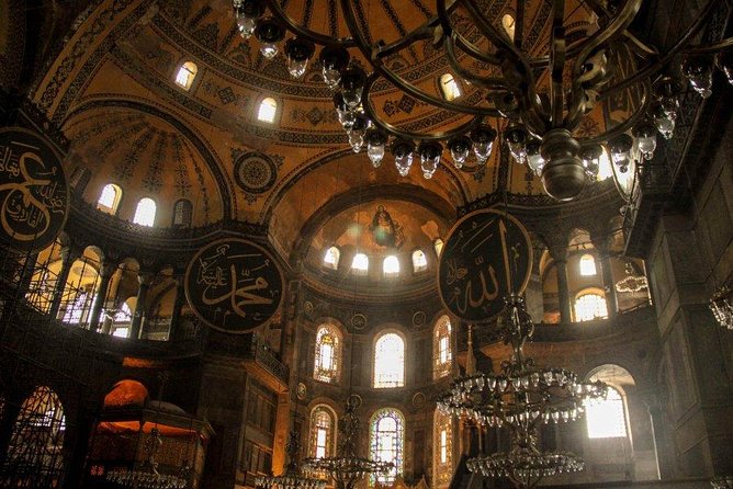 Small Group Full-Day Istanbul Old City Tour with Lunch & Tickets - Hippodrome Square: Byzantium’s Stadium Energy in 15 Minutes