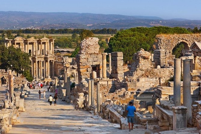 Small-Group Full Day Pergamum and Asklepion Tour from Izmir - Transport, group size, and why the price can make sense