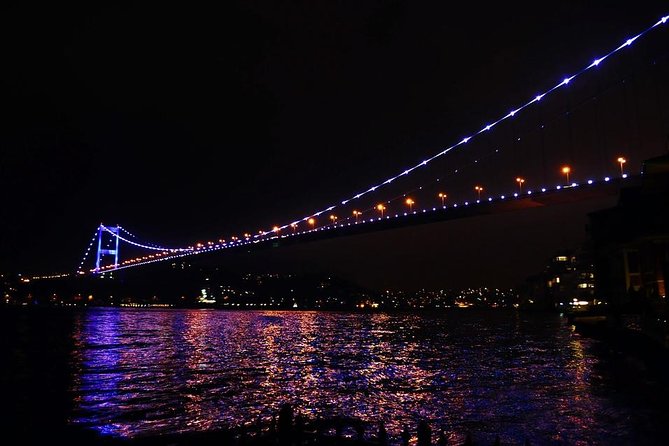 Stage Front Bosphorus Dinner Cruise with Pickup & Drinks included - Tips to Get the Best Night Out of This Cruise