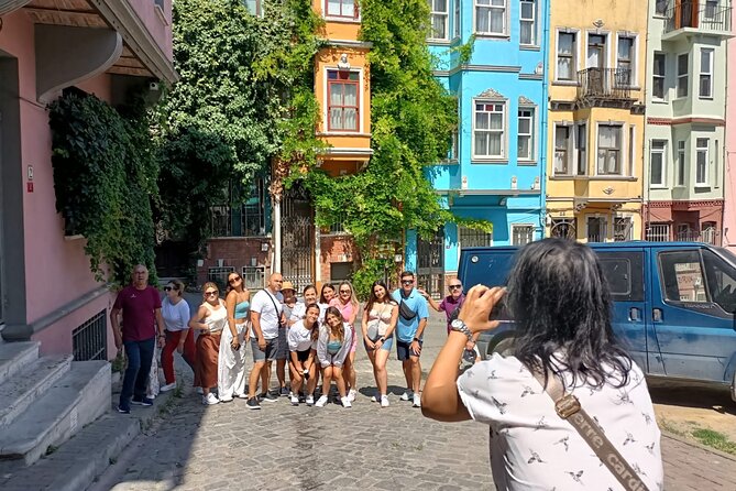Strolling Through Istanbul's Artistic Streets - The walk itself, what to look for as you move through Beyoğlu