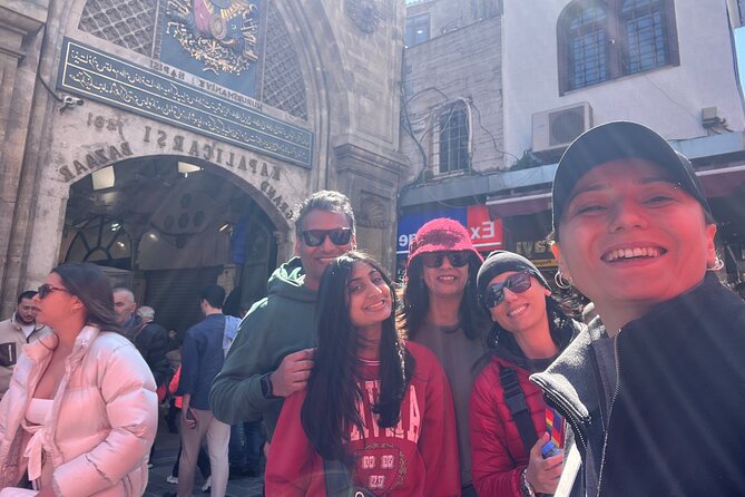 Strolling Through Istanbul's Artistic Streets - Timing, meeting point, and how to make the day flow