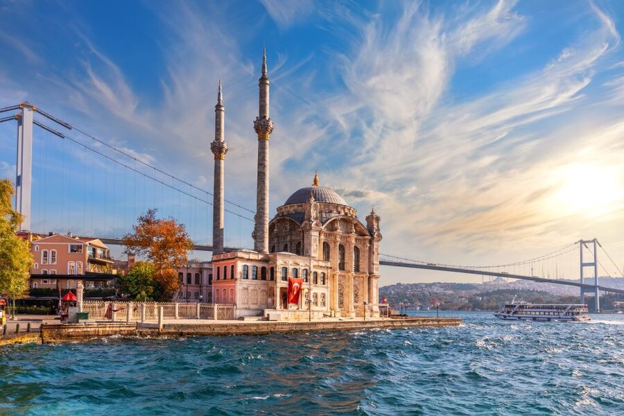 Sunset Cruise Bosphorus and Golden Horn River - How the cruise day flows, from meeting point to port