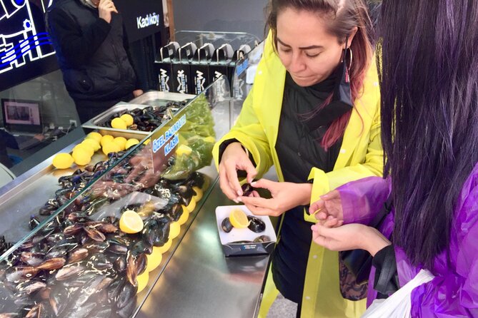 Taste of Turkey on Two Continents: From European Istanbul to Asian Kadikoy - The guide and pacing: what “small group” really changes