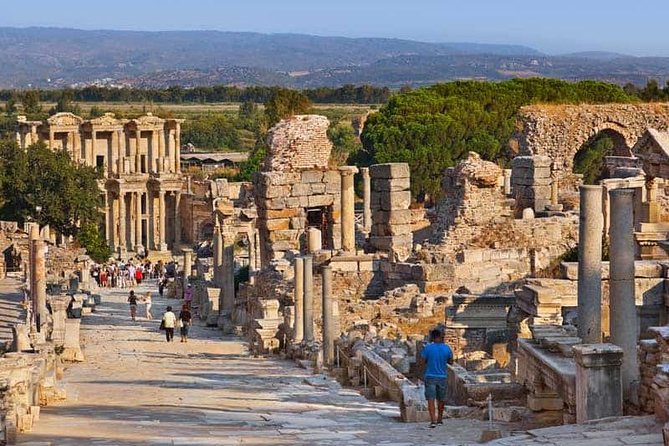 Top-Rated Ephesus and House of Virgin Mary Tour for Cruisers - The Terrace Houses with Glass Floors: Where Wealth Shows