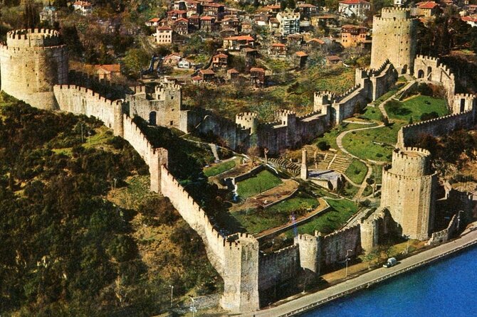 Topkapi Palace and Basilica Cistern Combo Tour in Istanbul - Hagia Irene Museum: A Free 10-Minute Byzantine Detour Inside the Palace Courtyard
