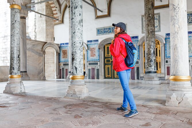 Topkapi Palace and Harem Guided tour with Skip-the-Line Tickets - Harem Units: Queen Mother Power, Mother-of-Pearl Doors, and Early Iznik Tiles