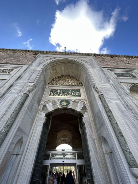 Topkapi Palace&Harem-Guided Tour-Skip lines- All tickets inc - Treasury Highlights: 86-Carat Diamond, Royal Dagger, and Sacred Relics