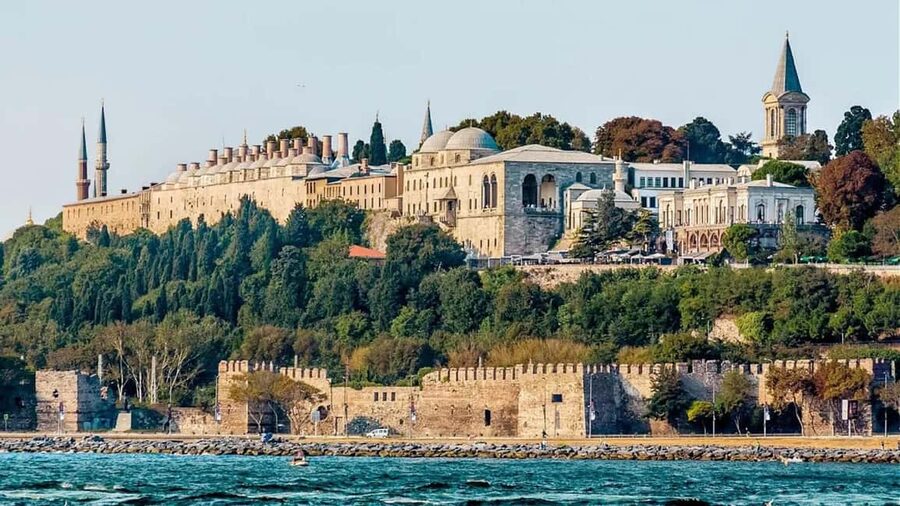 Topkapi Palace & Harem, Skip-the-Line SMALL GROUP - Meeting Point Reality: How You Find Your Guide