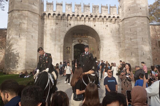 Topkapi Palace tour with Harem,guide is included,ticket is extra - Price and what you must pay separately