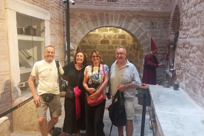 Topkapi Palace tour with Harem,guide is included,ticket is extra - Who this Topkapi tour fits best