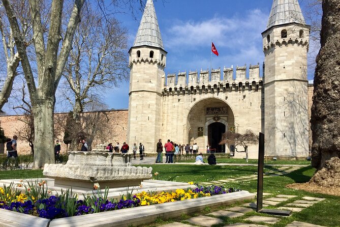 Topkapı Palace with Harem & Blue Mosque Guided Tour - Sultan Ahmed Mosque (Blue Mosque): the details worth knowing before you go
